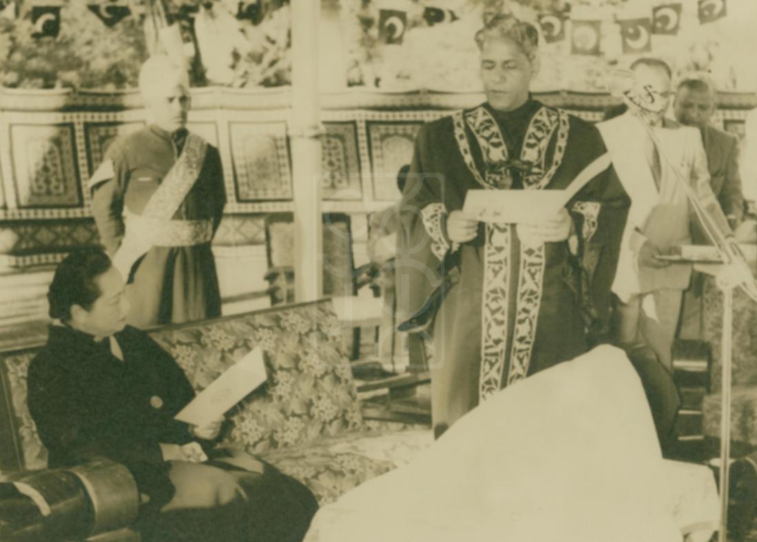 1956年1月29日宋庆龄出席卡拉奇市举行的欢迎会留影